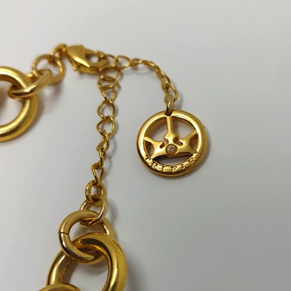 Vintage 80's Crown Trifari White Enamel and Gold Tone Necklace - Picture 12 of 12